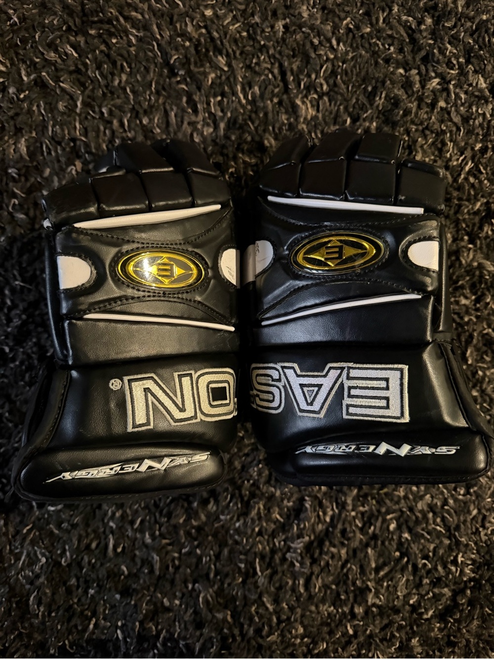 Easton 14” Hockey Gloves - Black / White